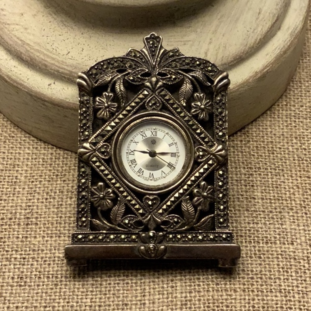 Quartz Japan Movt Silver miniature mantel clock